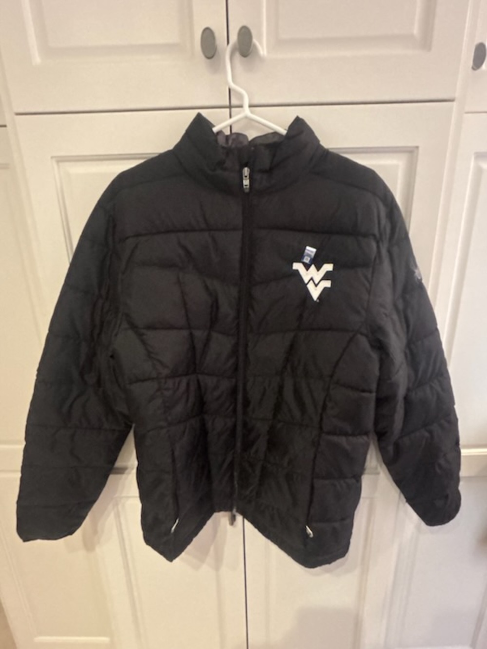 Mens large Spyder Black Puffer Jacket with Mountain WV Crest